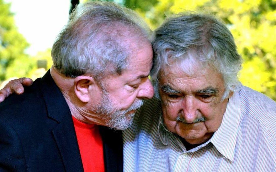 "Pepe" Mujica visitó a Lula en la prisión y dijo que lo vio "con muy buen ánimo"