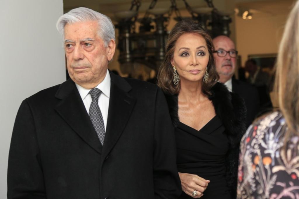 Vargas Llosa quedó internado tras una caída en su casa de Madrid