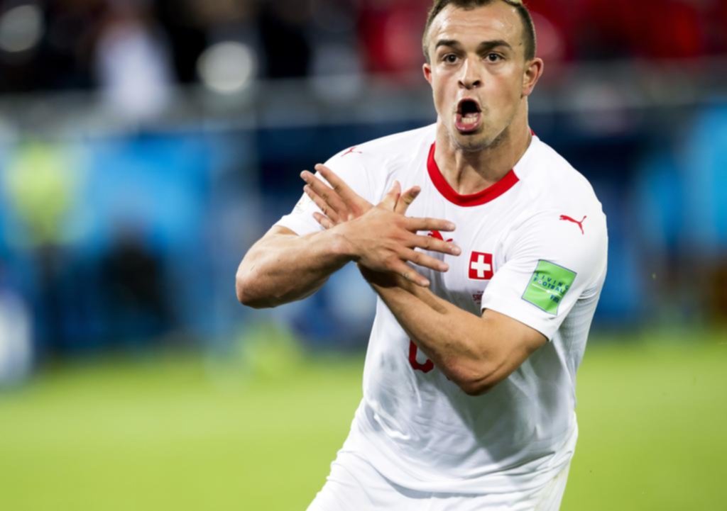 Suiza le ganó sobre la hora un partido caliente a Serbia y se ilusiona con estar en octavos