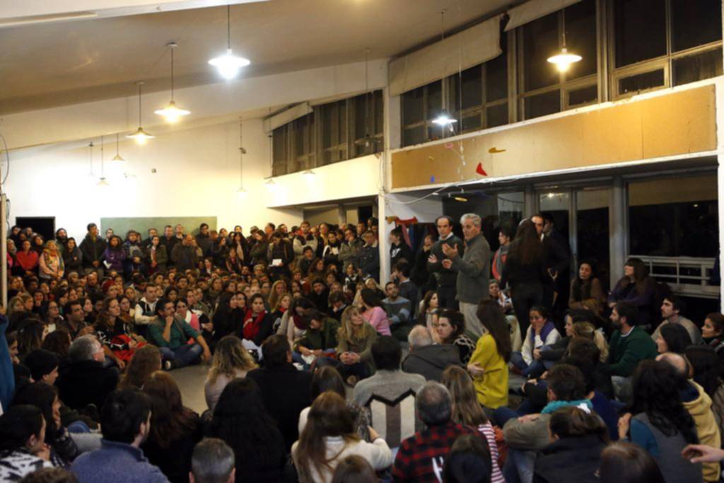 Nutrida asamblea por la autonomía de colegios pedagógicos de la Región
