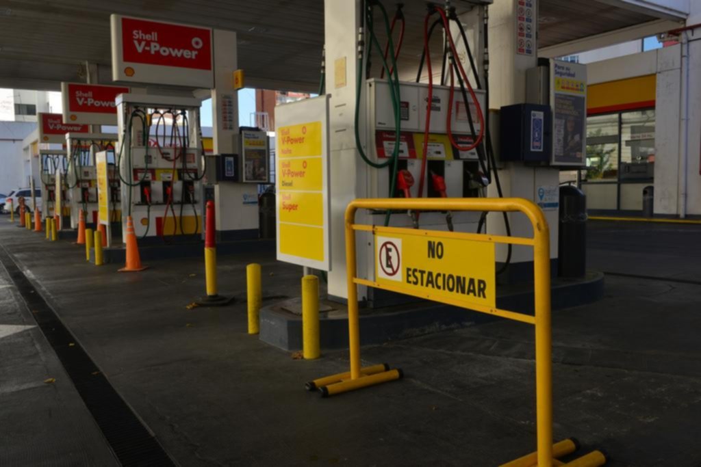 Las estaciones de servicio no expendieron naftas pero anoche se normalizaba