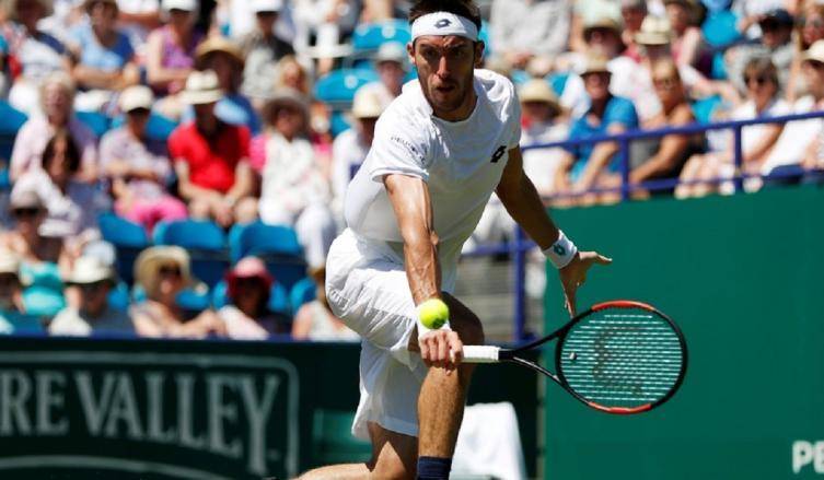 Mayer arrancó con el pie derecho en Eastbourne