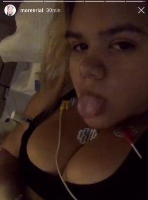 ¿Qué le pasa a Morena Rial?: le pide ayuda a “Diosito” pero no deja de sacar la lengua...