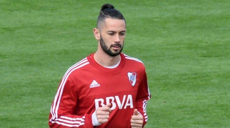 Larrondo, Rojas y Auzqui no viajan a la pretemporada