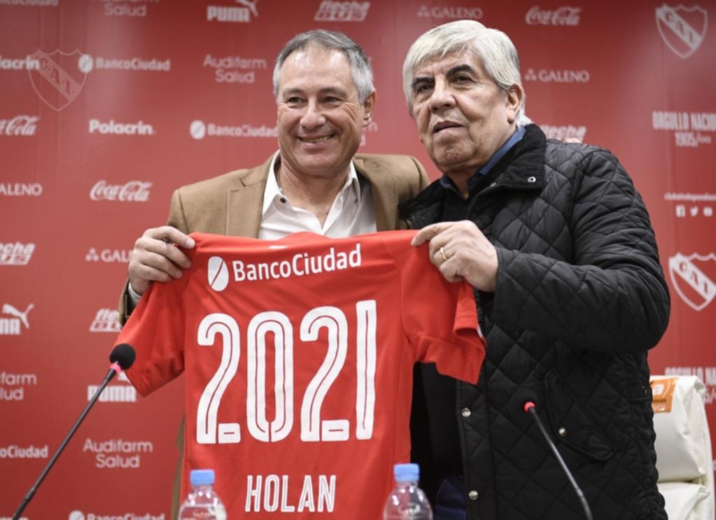 El Rojo se aseguró a Holan hasta el 2021