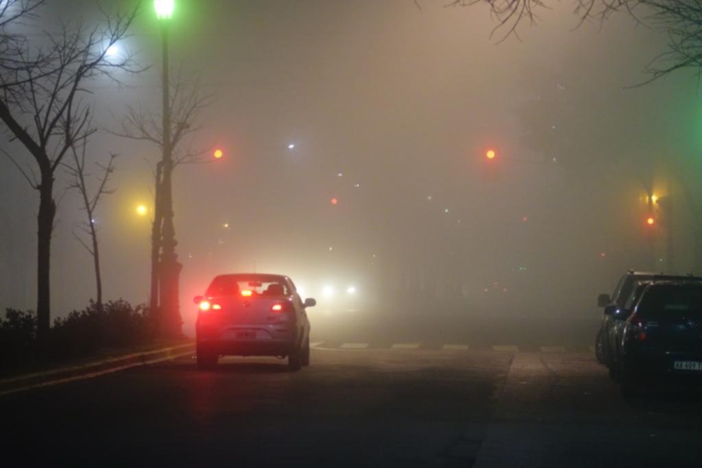 Por la niebla, la visibilidad se redujo a cien metros