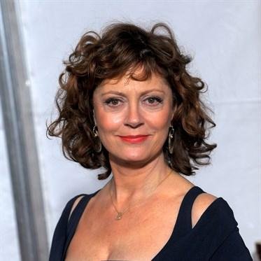 Marche presa: la actriz Susan Sarandon quedó detenida tras protestar contra Donald Trump