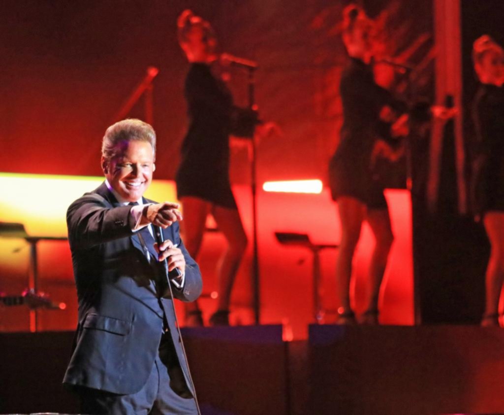¿Cómo es posible?: gracias a Netflix, Luis Miguel está otra vez en la (súper) cresta de la ola
