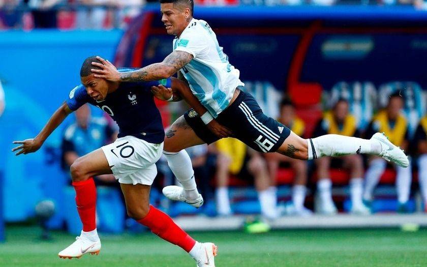 VIDEO.- La tremenda corrida de Mbappé y el cruce de Marcos Rojo: ¿fue penal?