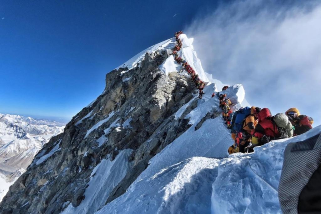 Everest: spoke the photographer who recorded the fatal bottleneck