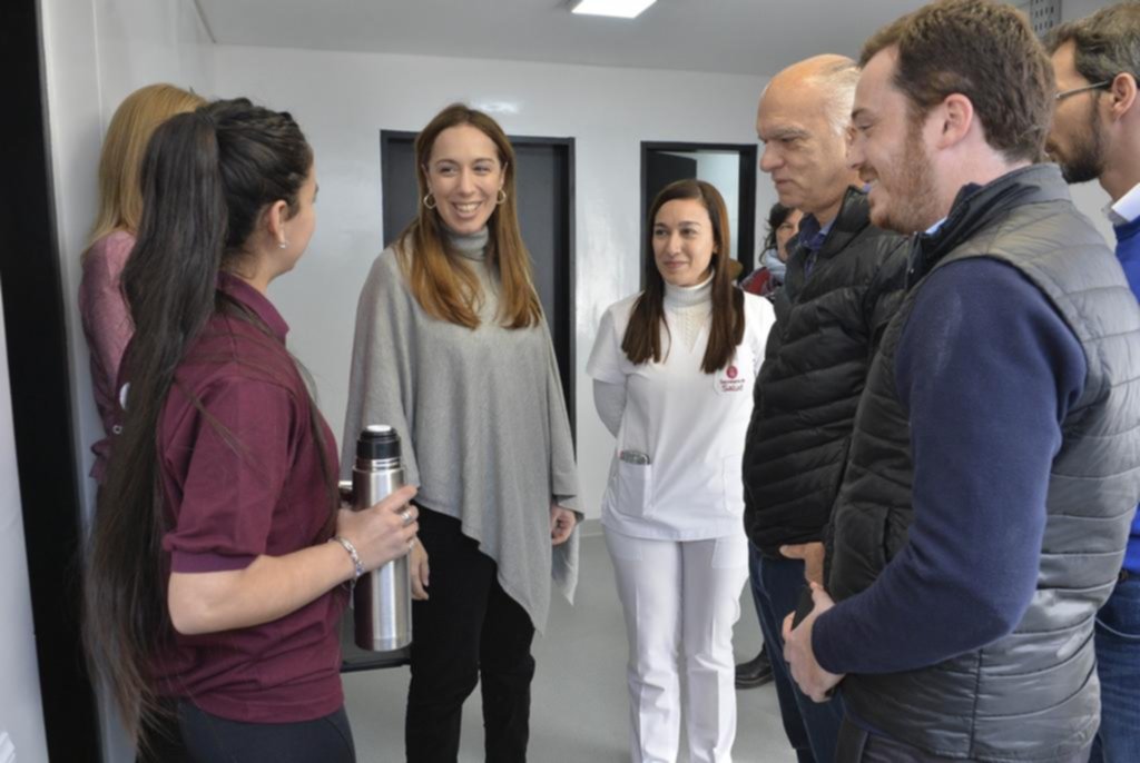 Vidal visitó en Lanús obras en centros de atención primaria de la salud