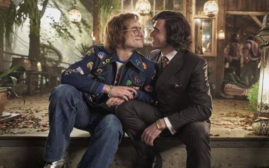 Rusia, horrorizada por las escenas de sexo gay del filme de Elton John, lo censuró