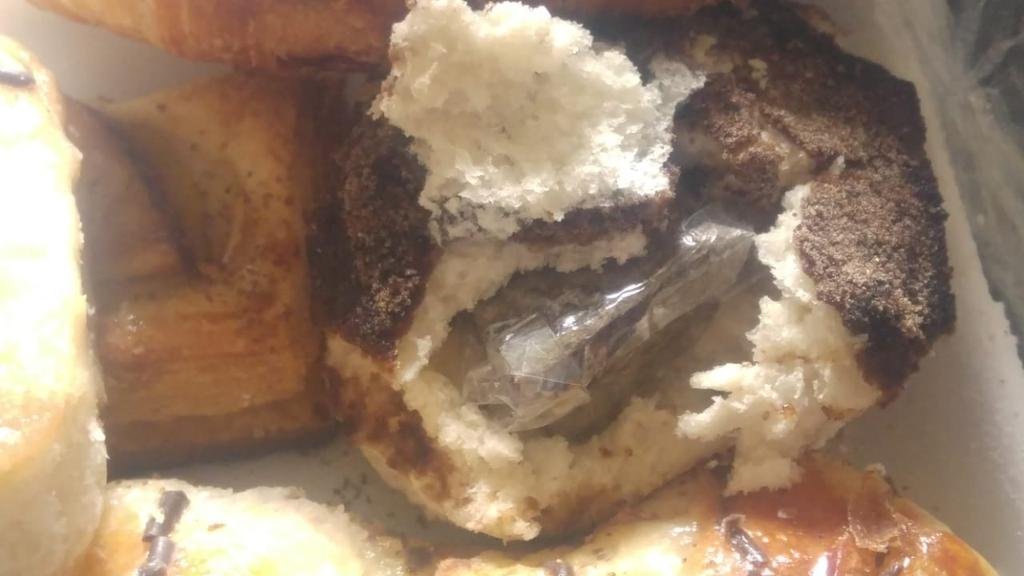 Quiso entrar marihuana a una comisaría en una torta negra