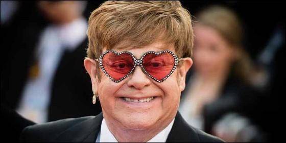 Elton John, “triste” y crítico contra la censura de “Rocketman” en Rusia