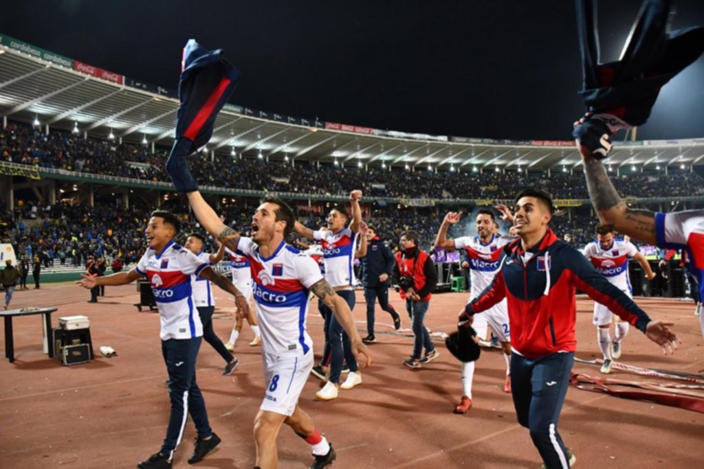 El fútbol argentino es un reino del revés, en el que todo puede pasar, como ayer en Córdoba