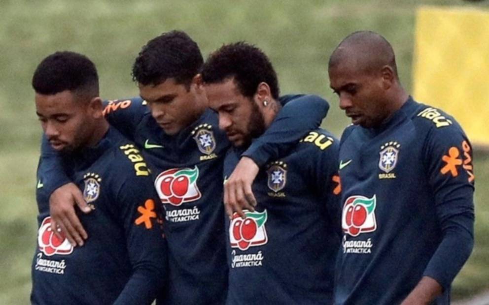 Desde la Selección de Brasil salen a bancar a Neymar