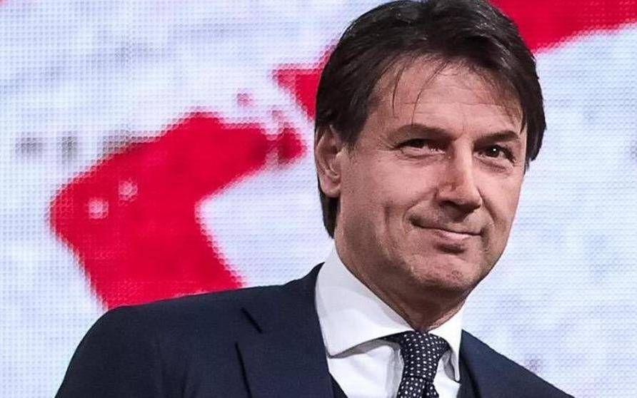 El premier italiano amagó con dimitir por las internas entre la Liga y el Cinco Estrellas