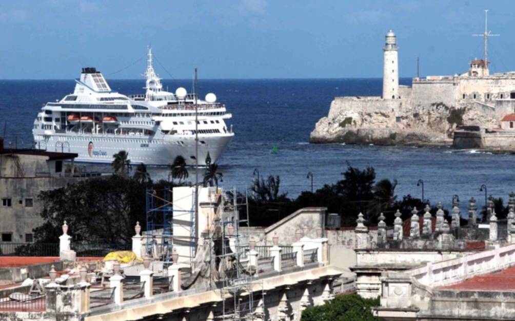 EE.UU prohíbe los cruceros a Cuba en castigo por ser "un punto de apoyo al comunismo" 