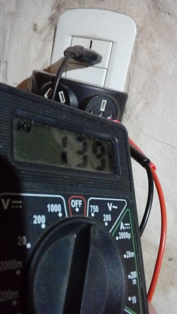 Complicado por la baja tensión eléctrica en Barrio Malvinas
