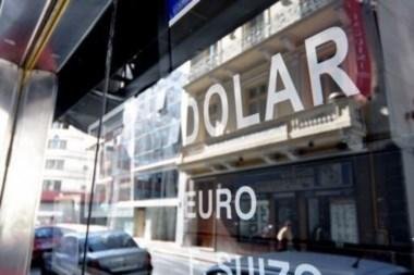 El dólar volvió a bajar y cerró en $45,95; subió la bolsa y cayó el riesgo país