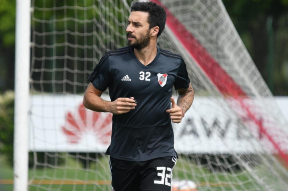 Scocco volverá antes que el resto del grupo, tras vivir una pesadilla