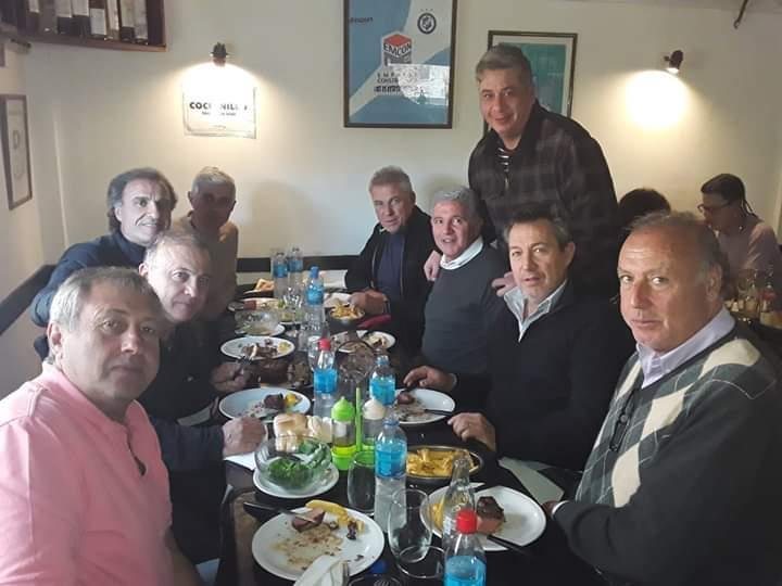 Los campeones de México `86 vinieron a visitar al Tata Brown a La Plata