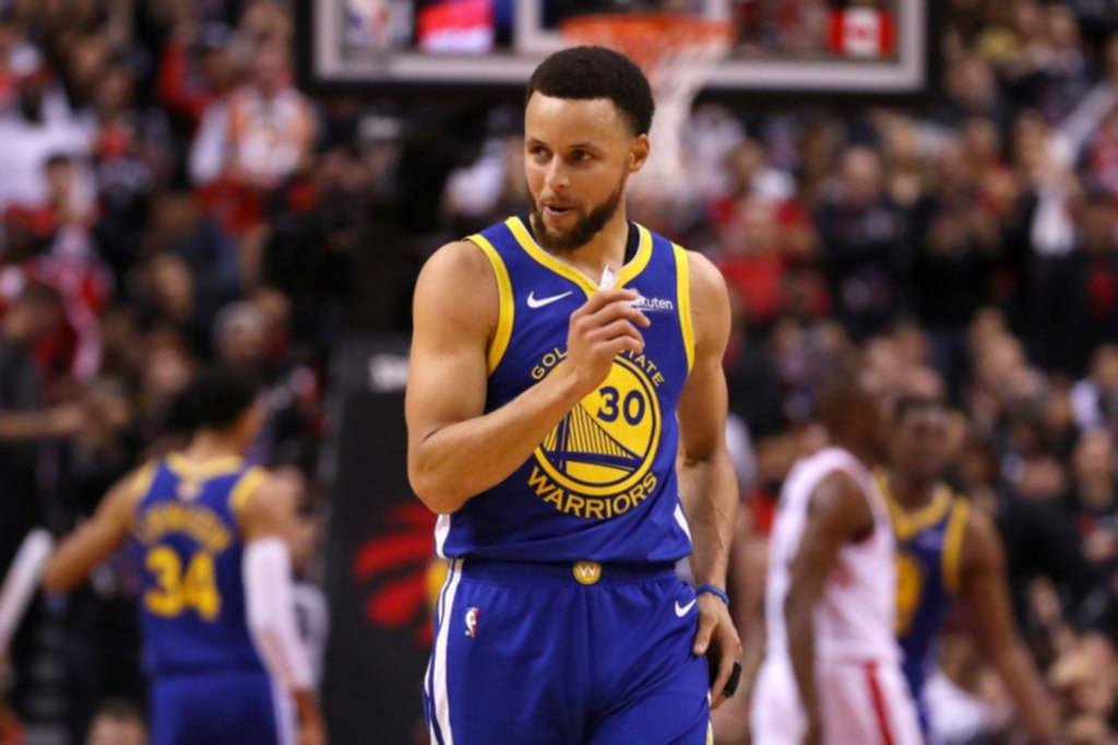 Los Warriors reciben a los Raptors en San Francisco