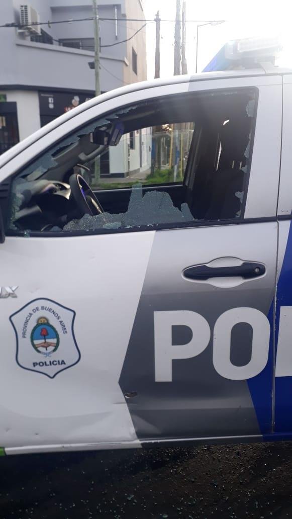 Tiros, piedrazos y amenazas frente a la Delegación Comunal de Villa Elvira