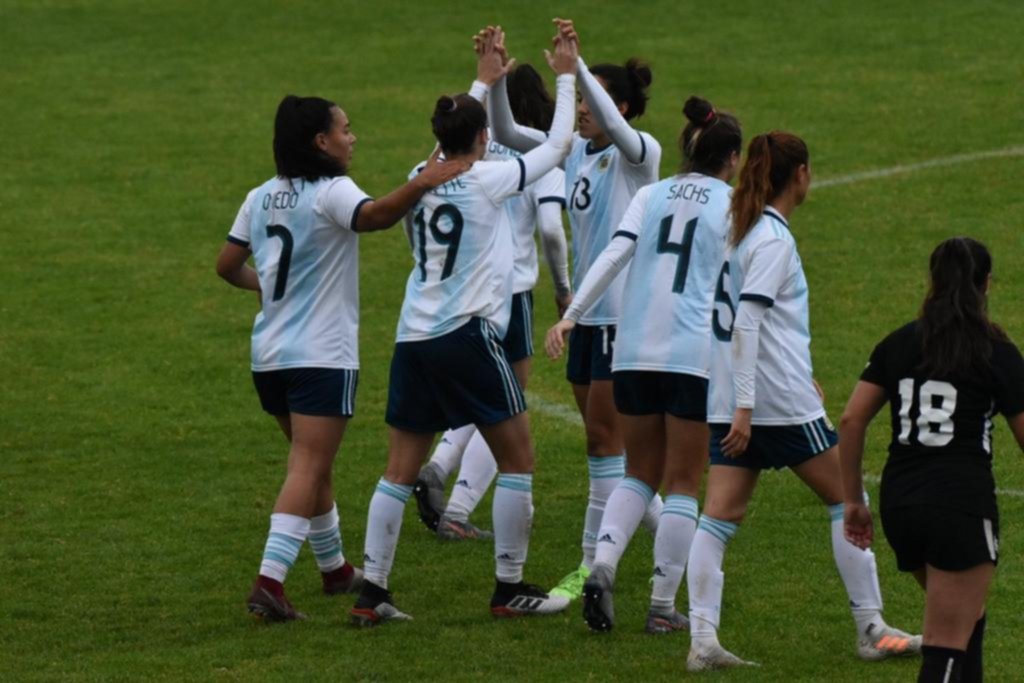 Ganó la Selección femenina en su último amistoso