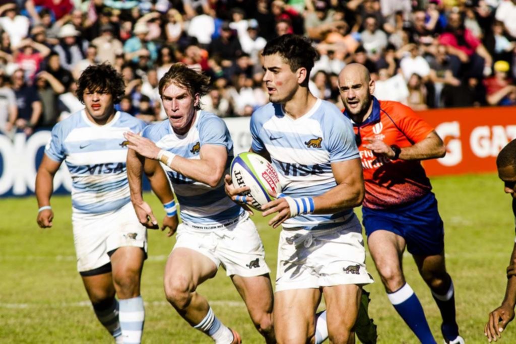 Los Pumitas golearon a Fiji y siguen con chances