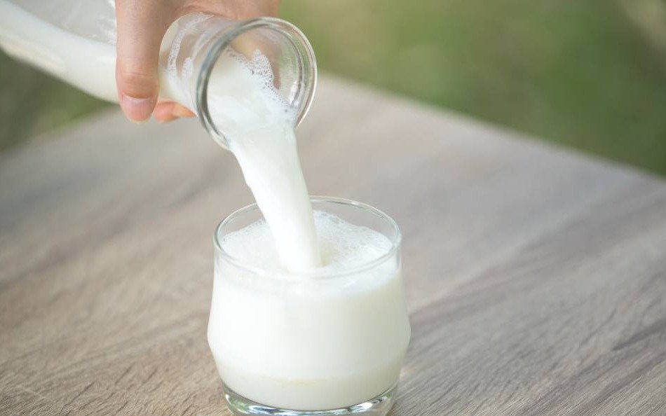 Más de 7.000 niños nacen con alergia a la proteína de la leche de vaca cada año en Argentina
