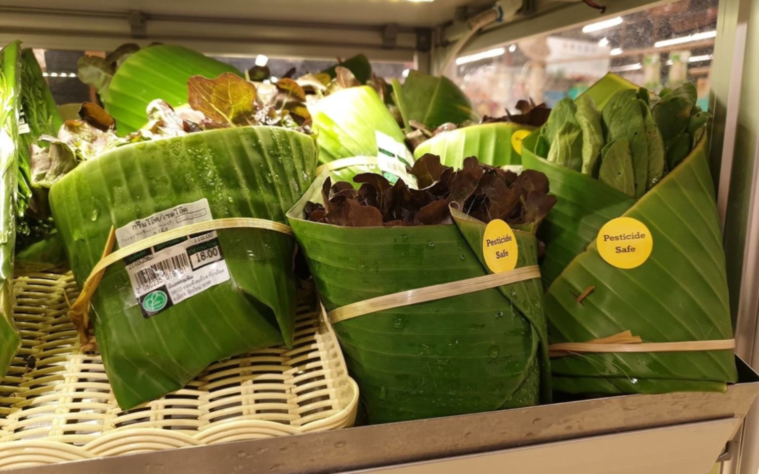 Resistente y orgánico: reemplazan bolsas de supermercado con cáscaras de plátanos