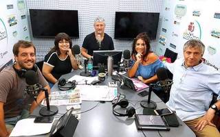 Ahora en vivo... SIESTEROS! De 14 a 17 por La Redonda 100.3