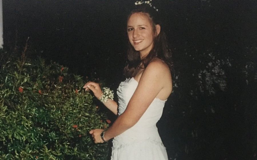 Catarata de fotos de las peores quinceañeras tras un tuit que se hizo viral: ¿Y la tuya?