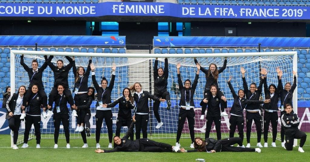 Las gladiadoras y un clásico decisivo ante el líder Inglaterra