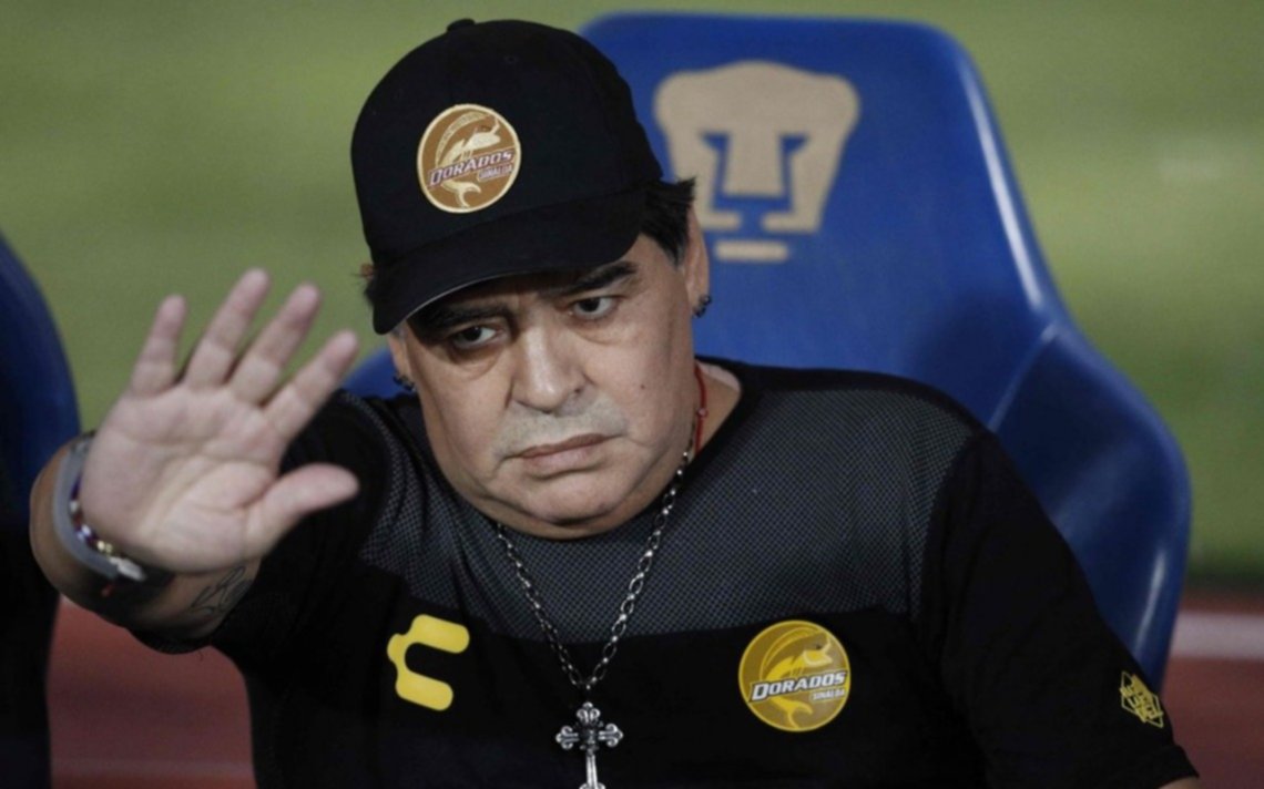 Con un exabrupto, Maradona le reclamó a los jugadores del seleccionado por la derrota