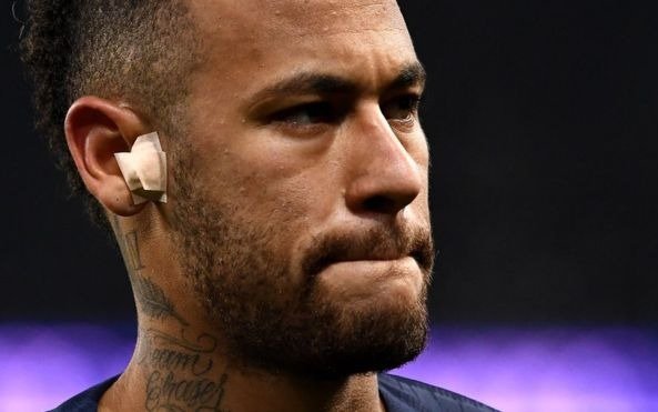 En el PSG se cansaron de Neymar y le abren la puerta de salida