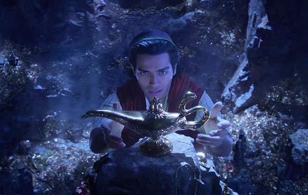 Ni la poli extraterrestre pudo opacar la magia de “Aladdin”, rey absoluto de la taquilla