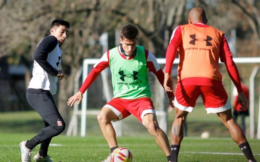 Mientras rueda la pretemporada de Estudiantes, Sappa se iría a préstamo y rescindió Ozuna
