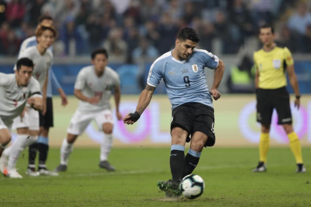 Japón le hizo un partidazo a Uruguay, que remontó dos veces para alcanzar el empate