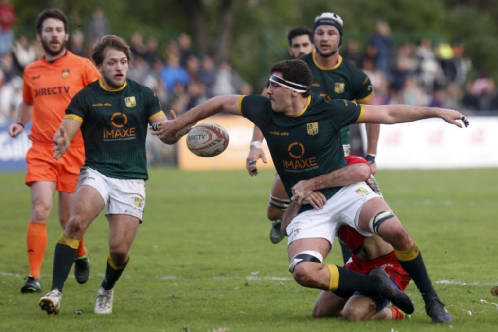 Los Tilos luchó más de la cuenta para ganarle a Mariano Moreno y seguir en lo más alto de la tabla
