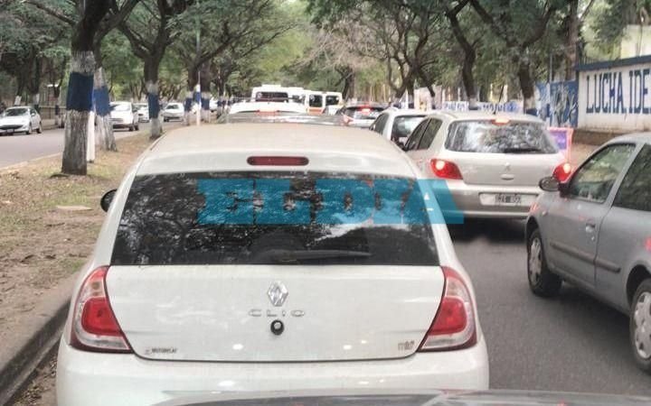 Dos zonas platenses con caos vehicular en hora pico generan bronca a los platenses