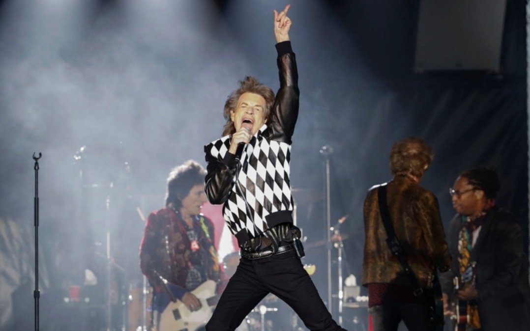 Mick Jagger volvió a tocar con The Rolling Stones tras su cirugía de corazón