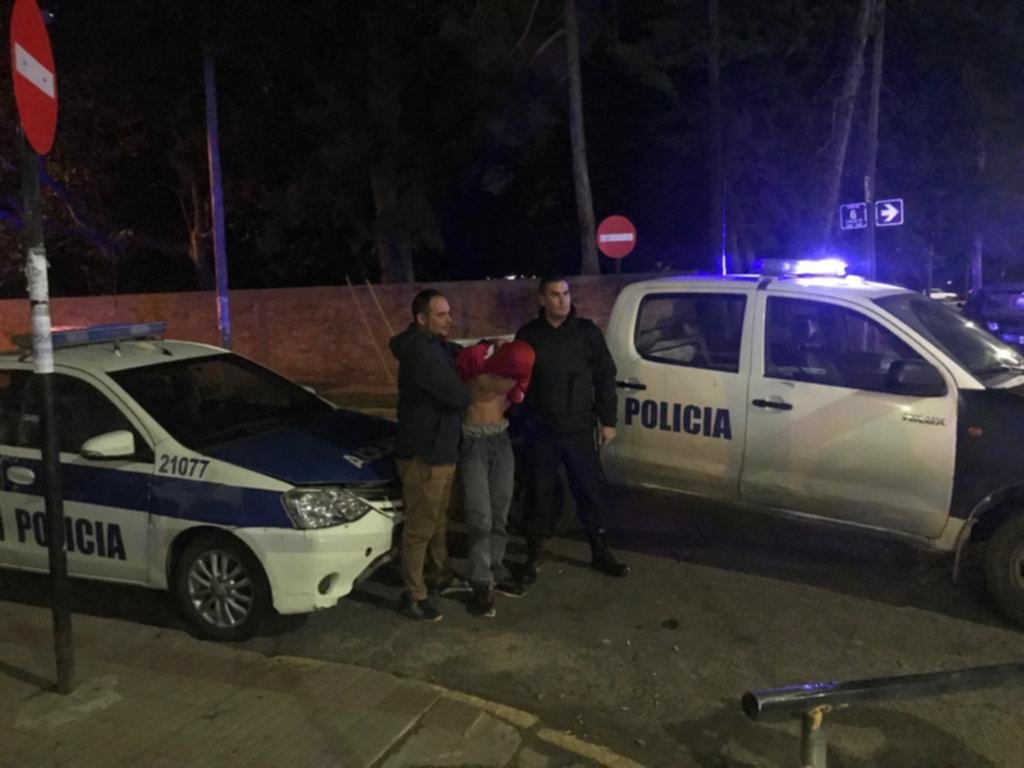 Un adolescente de 16 años fue asesinado a puñaladas en una pelea en Villa Elisa