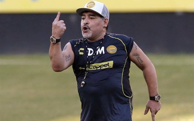 Los dos clubes que quieren tener a Diego Maradona como DT