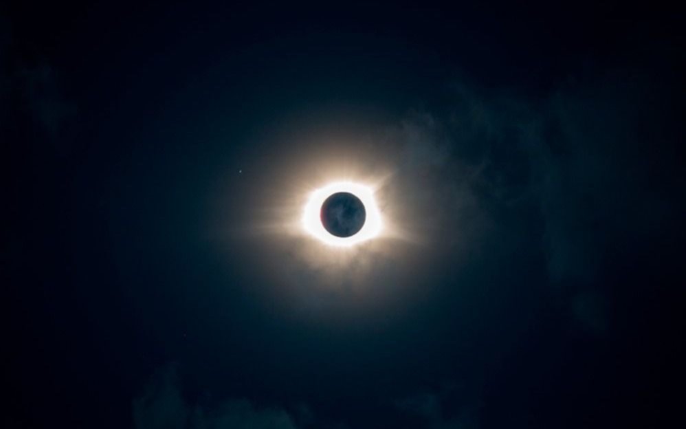 "Cazadores de eclipses" se preparan para el evento del próximo 2 de julio