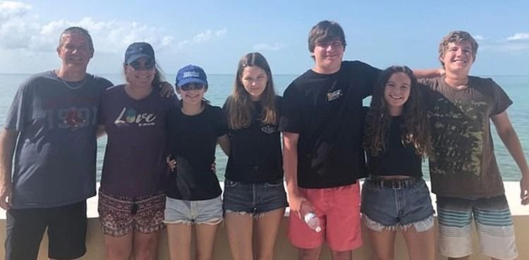 Una joven de 21 años murió atacada por tres tiburones mientras buceaba en Bahamas