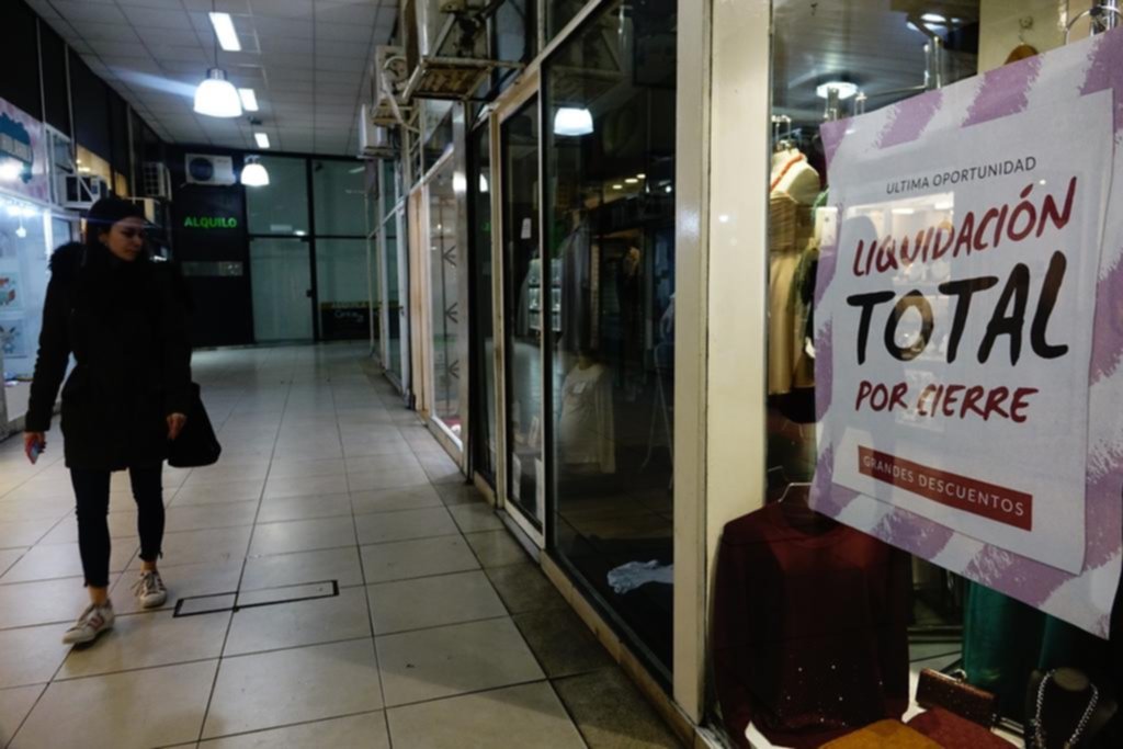Récord: el comercio platense cumplirá el 18º mes consecutivo de caída en las ventas