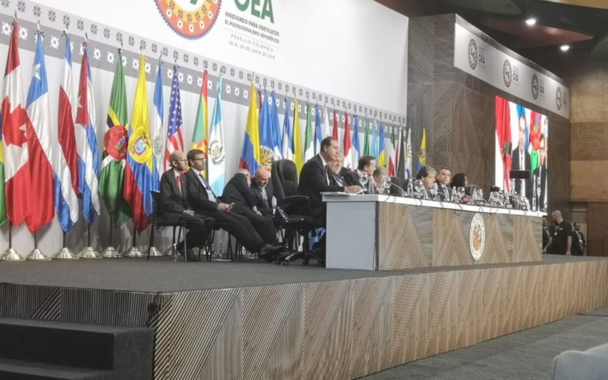 La OEA pidió que Argentina y el Reino Unido reanuden las negociaciones por Malvinas