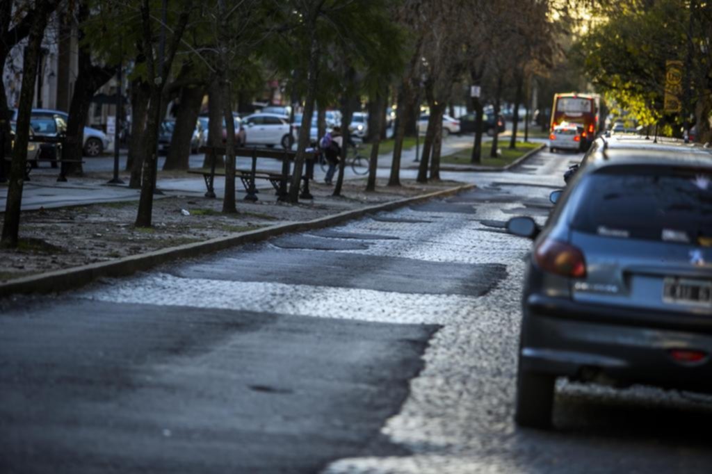 Más calles adoquinadas se despiden: en avenida 13 de 54 a 60 las tapará el asfalto